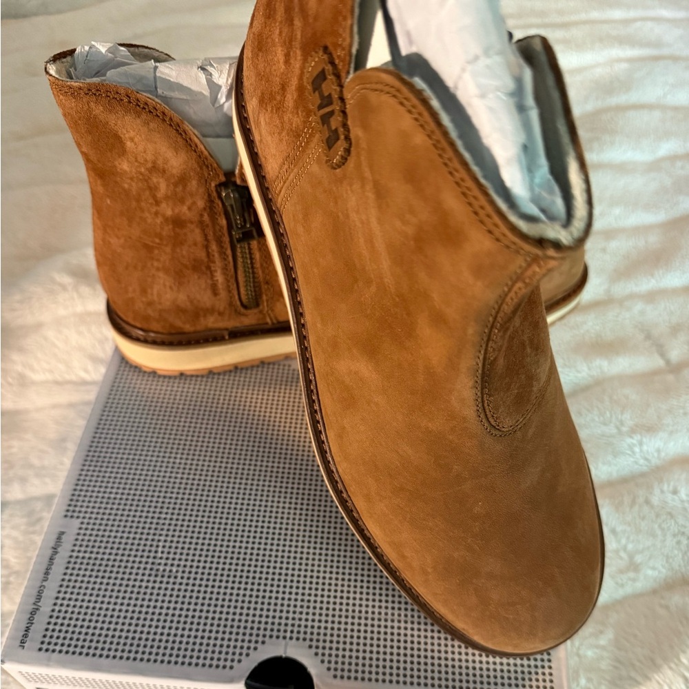 Women’s Helly-Hansen Seraphina Demi Waterproof Boot Low Cut Slip-on New 9.5 - Picture 9 of 15